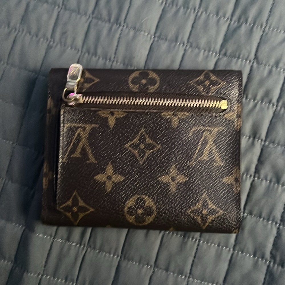 Louis Vuitton Monogram Koala Wallet - Picture 2 of 11
